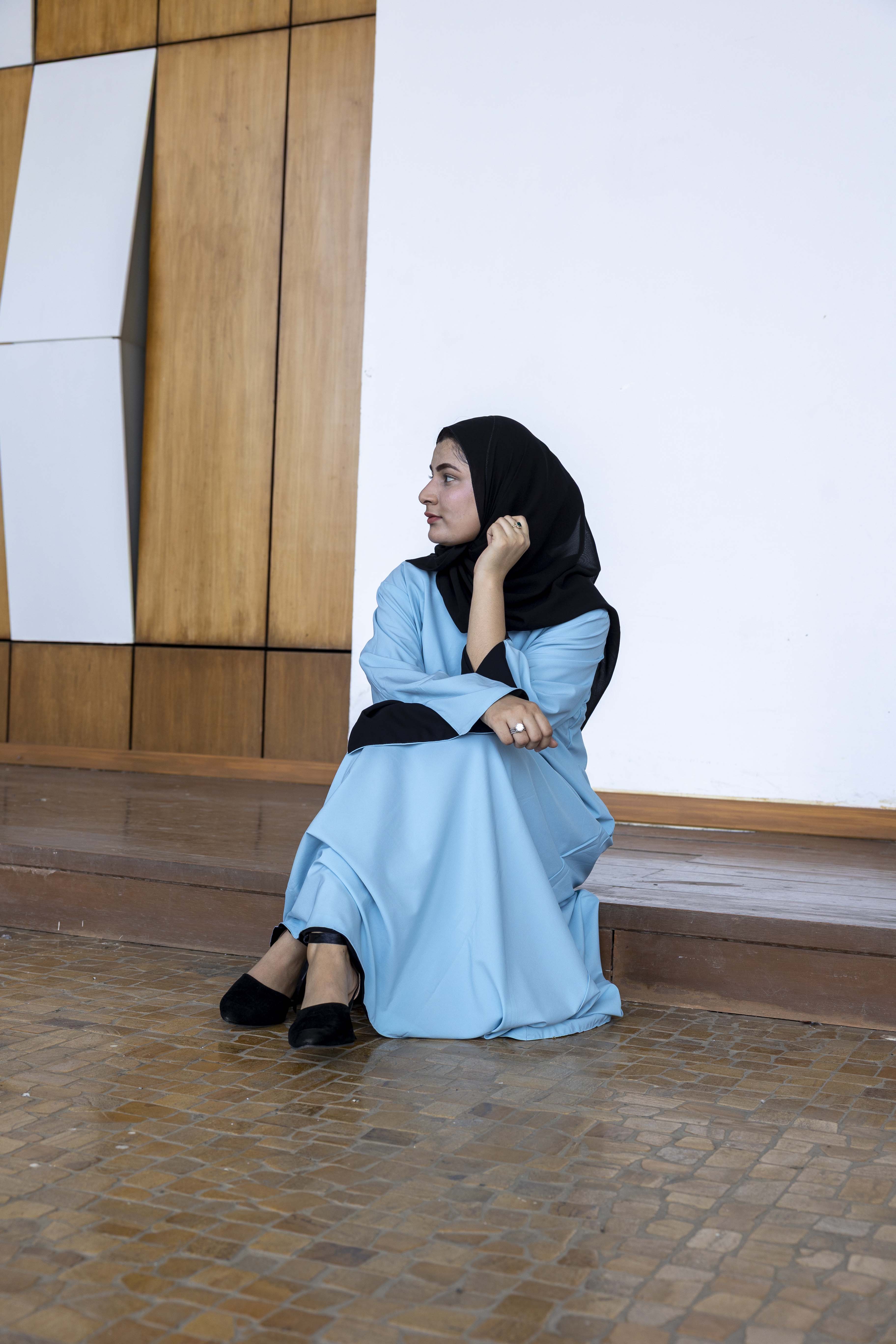 2-in-1 Reversible abaya – Black & blue