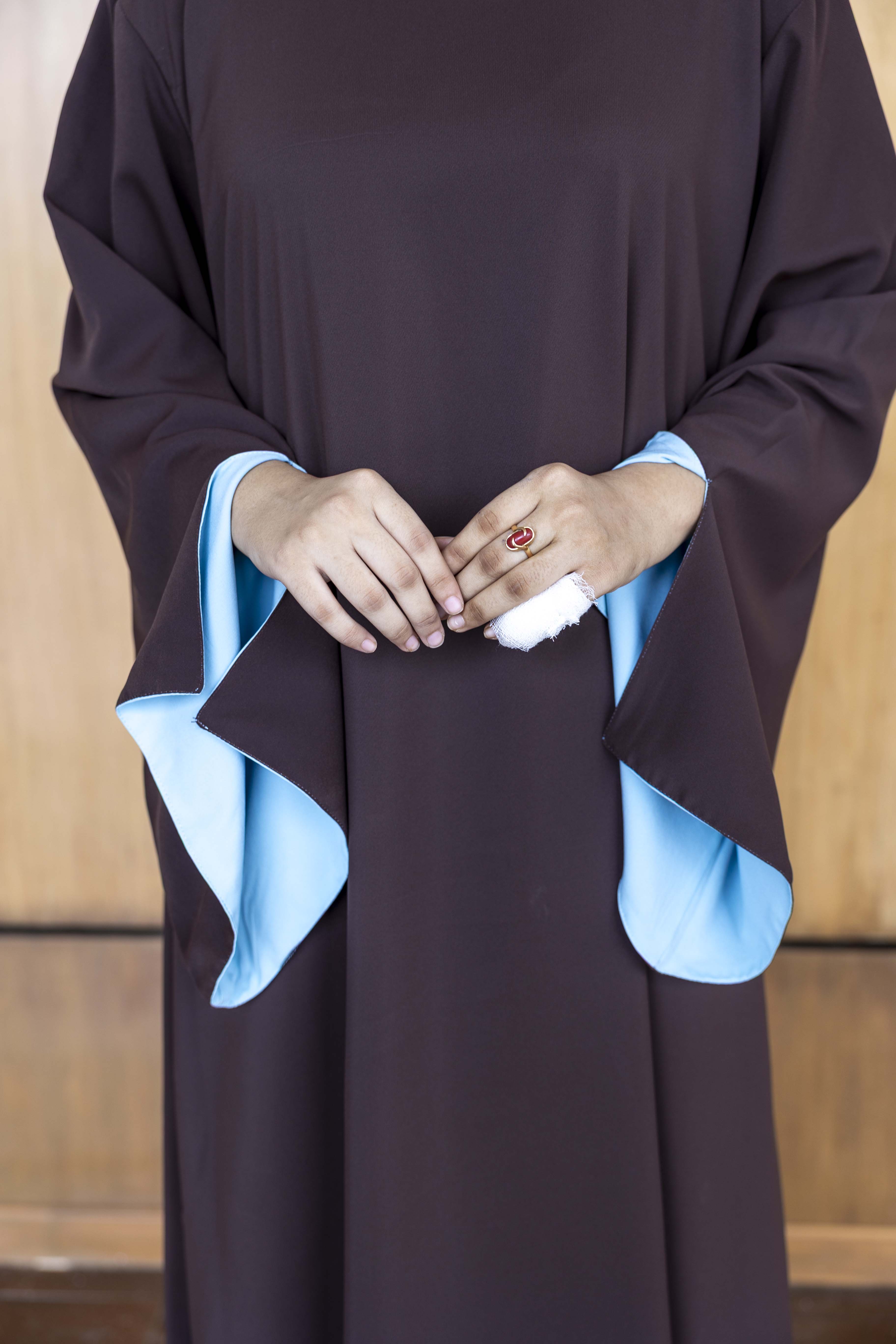 2-in-1 Reversible abaya – Brown & blue