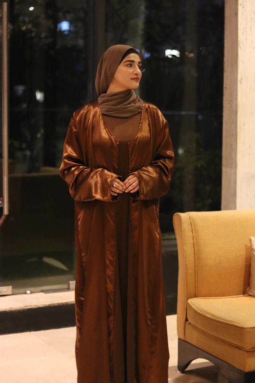 Brown luxe 2pc abaya set with inner slit & matching satin shrug
