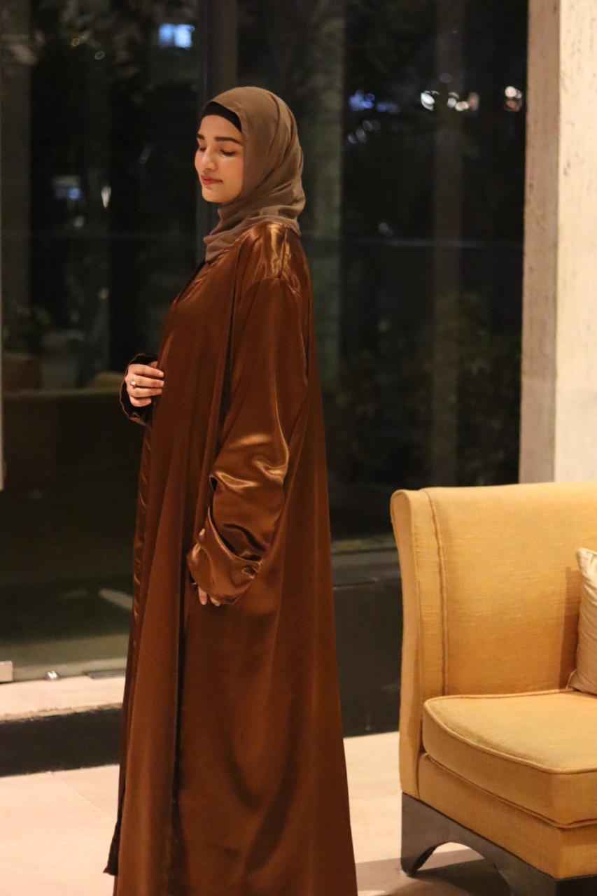 Brown luxe 2pc abaya set with inner slit & matching satin shrug