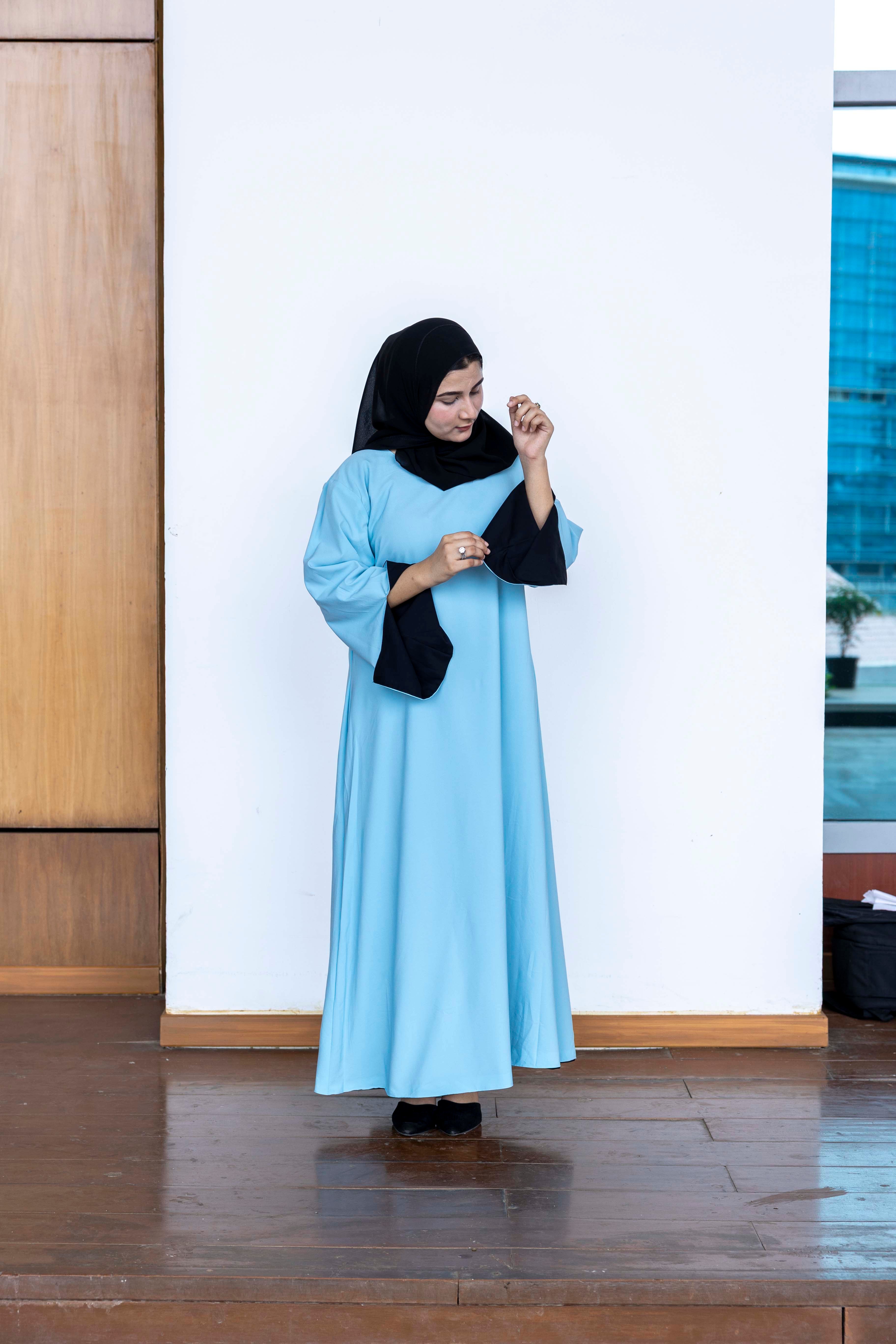 2-in-1 Reversible abaya – Black & blue