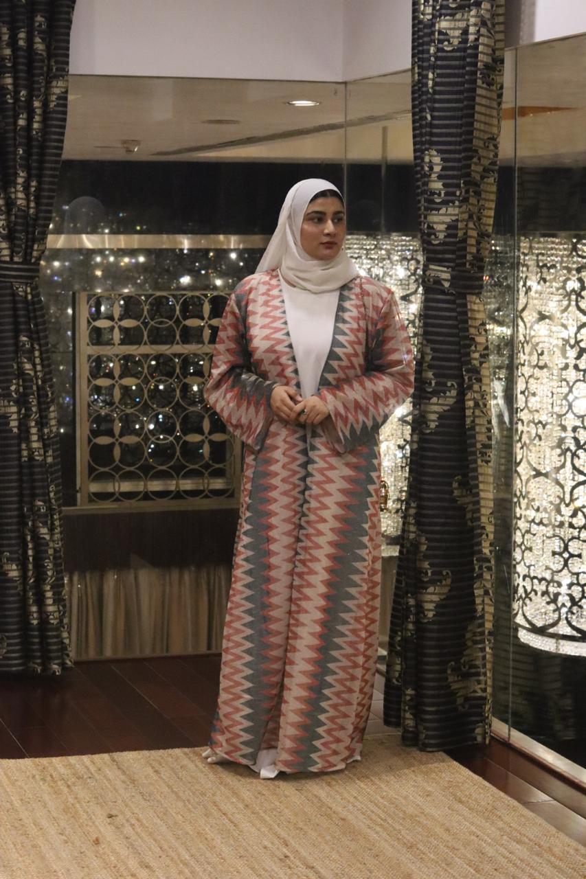 2pc Vibrant vogue Shrug abaya (with inner slit )